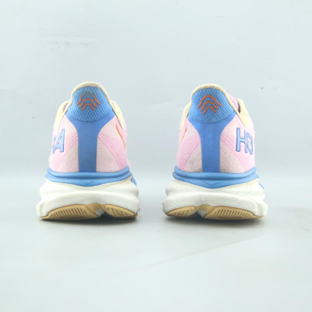 HOKA ONE ONE CLIFTON 9
