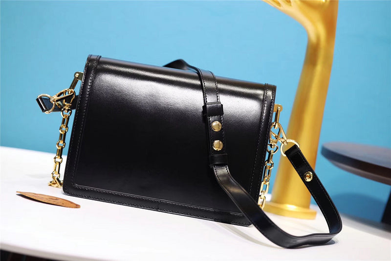 Fan Fashion Lu-Vi bags - 8127