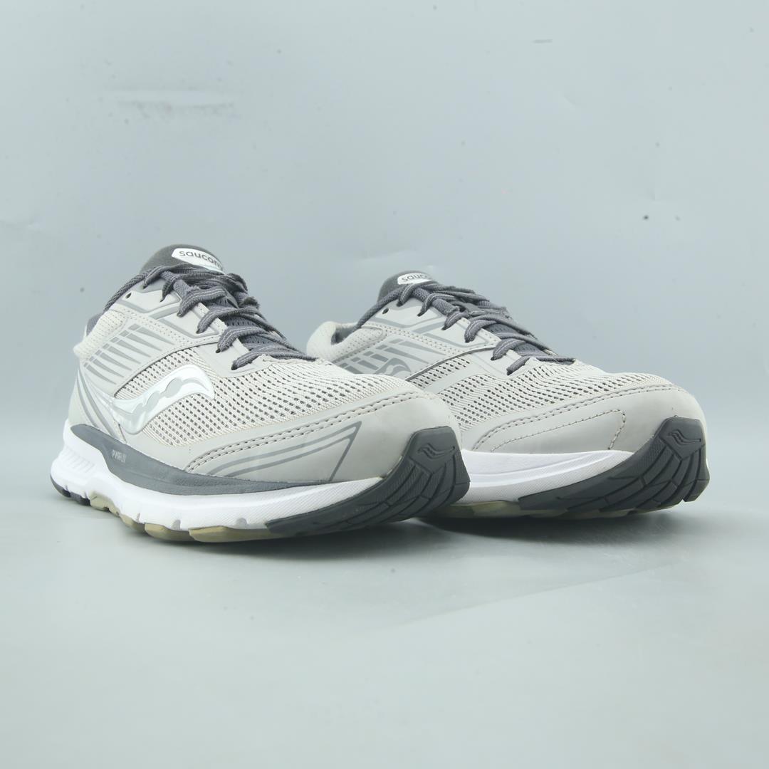 SAUCONY ECHELON 8