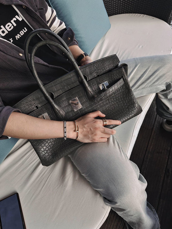 Amelia - HMS Bags - 1583