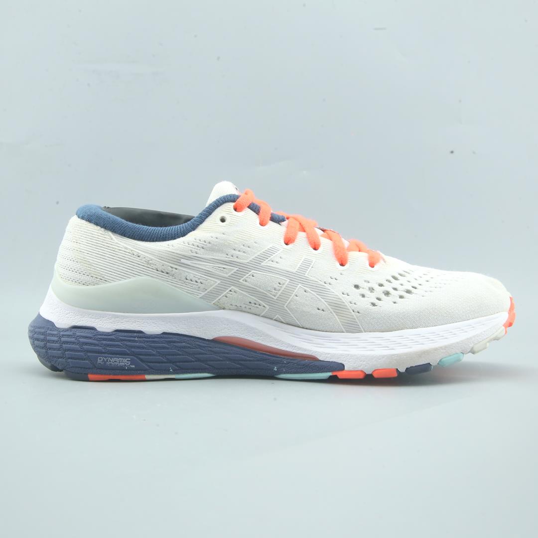 ASICS GEL-KAYANO 28