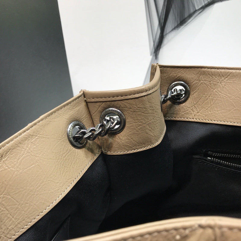 Amelia - YSL Bag - 2339