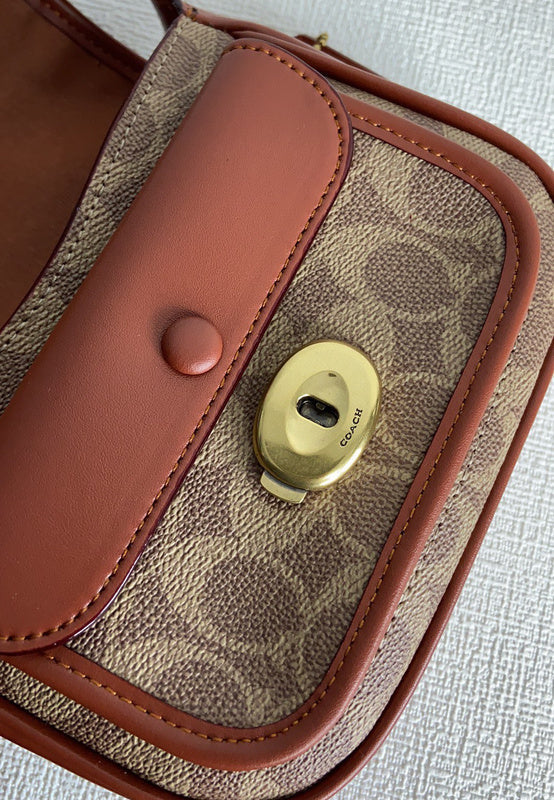 Amelia-i CAH Bags - 223