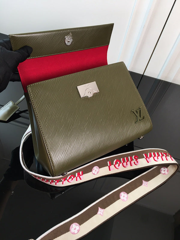 Fan Fashion Lu-Vi bags - 17104