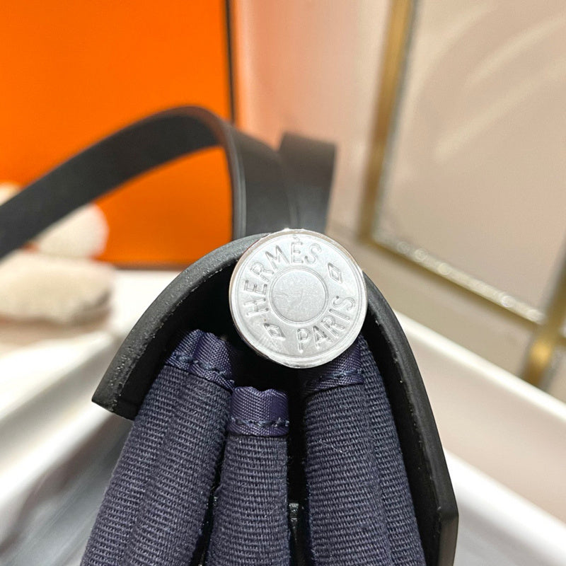 Amelia - HMS Bags - 1787