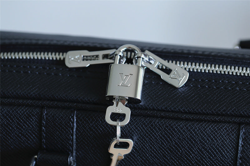 Fan Fashion Lu-Vi bags - 9849