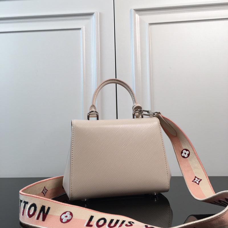 Fan Fashion Lu-Vi bags - 17101