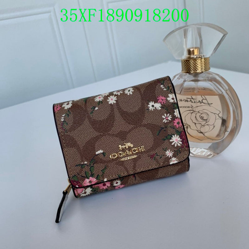 Amelia - CAH Wallet - 067