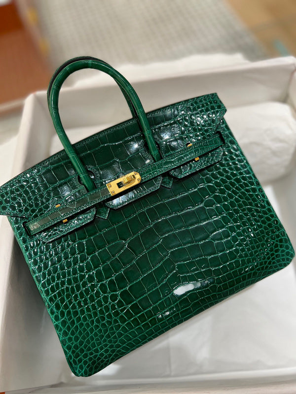 Amelia - HMS Bags - 1722