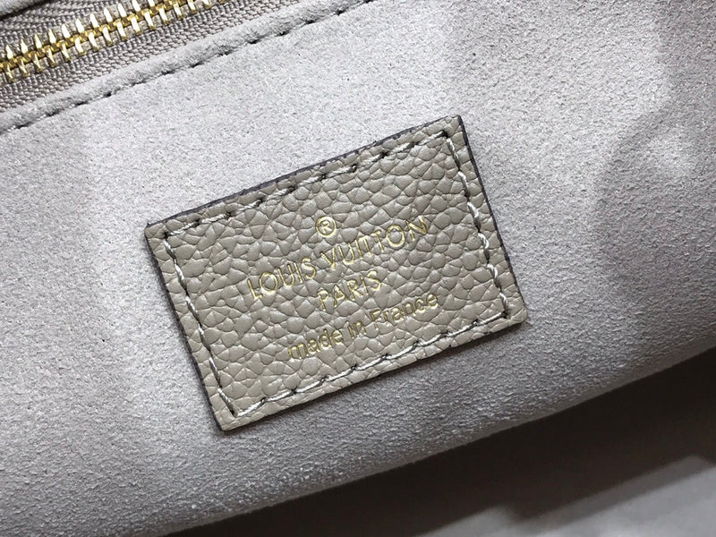 Fan Fashion Lu-Vi bags - 17630