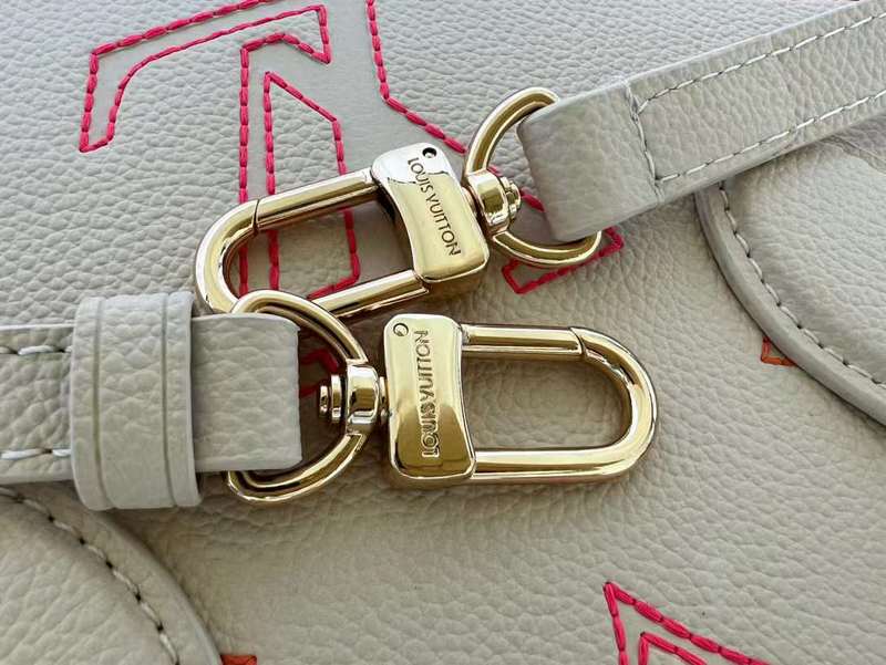 Fan Fashion Lu-Vi bags - 11414