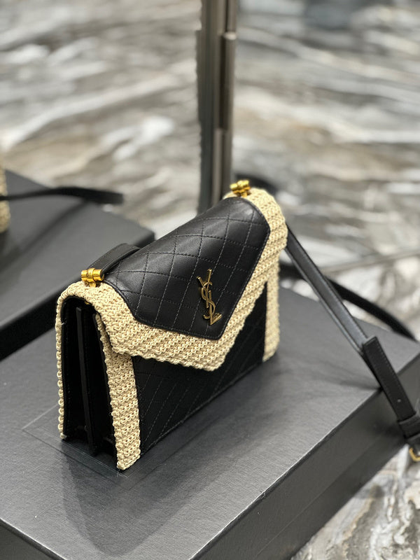 Amelia - YSL Bag - 3933