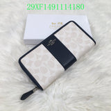 Amelia - CAH Wallet - 064