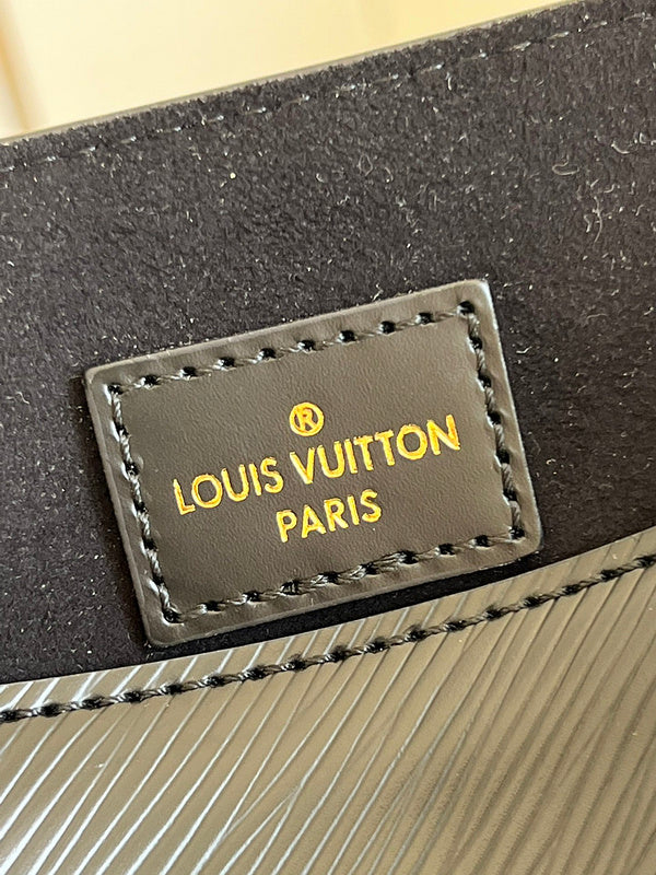 Fan Fashion Lu-Vi bags - 17255