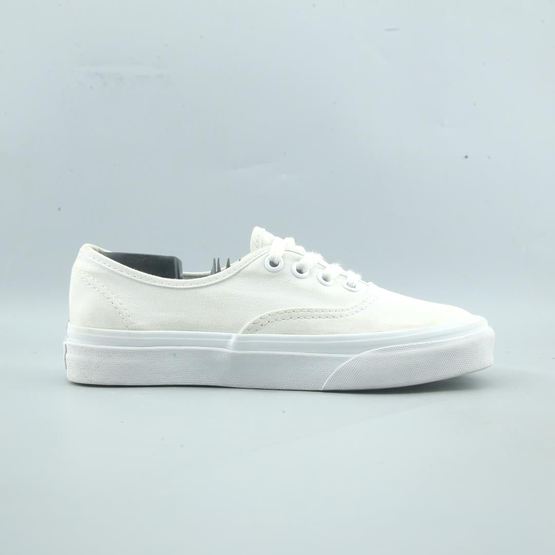 VANS AUTHENTIC