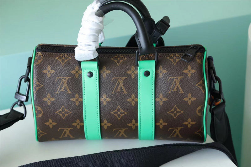 Fan Fashion Lu-Vi bags - 11256