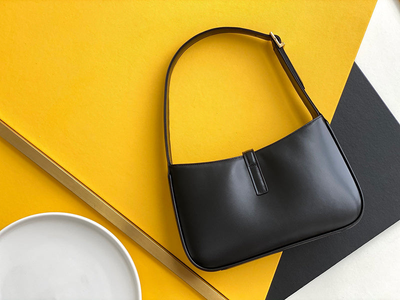 Amelia - YSL Bag - 4125