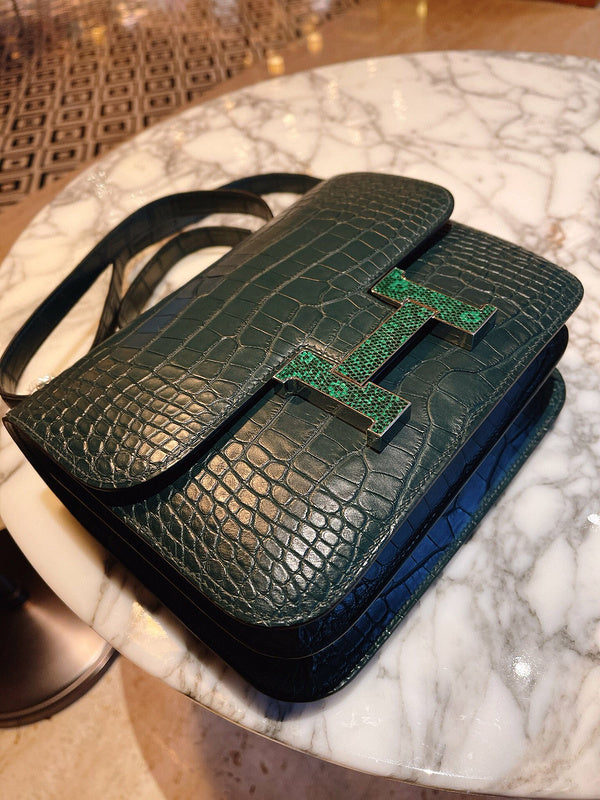 Amelia - HMS Bags - 1545