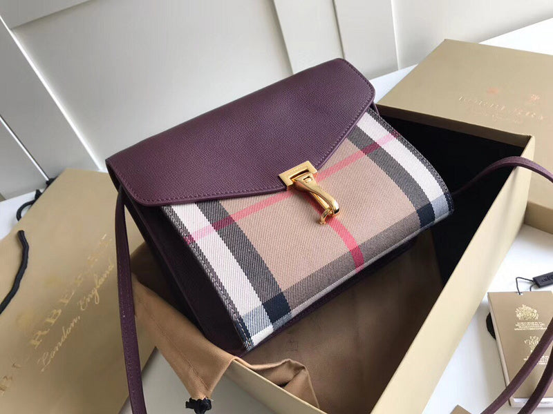 Burberry Bags - Bagsattire   309