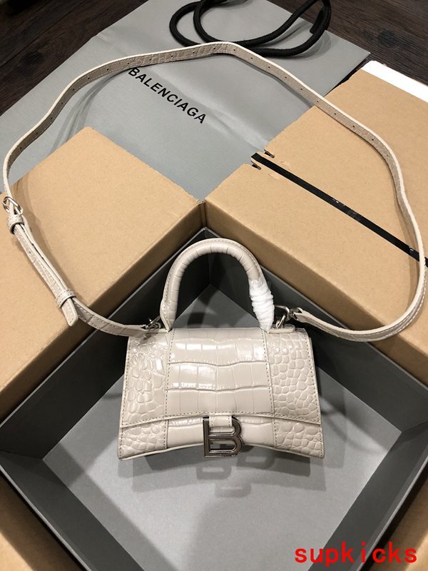 Amelia- BG Hourglass Bags - 116