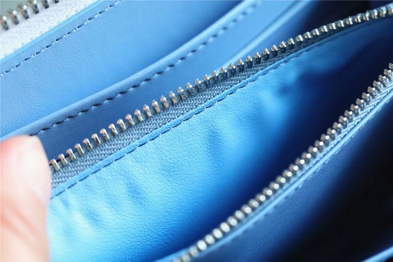 Fan Fashion Lu-Vi bags - 8934