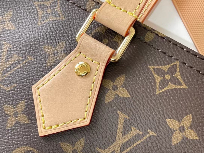 Fan Fashion Lu-Vi bags - 17135