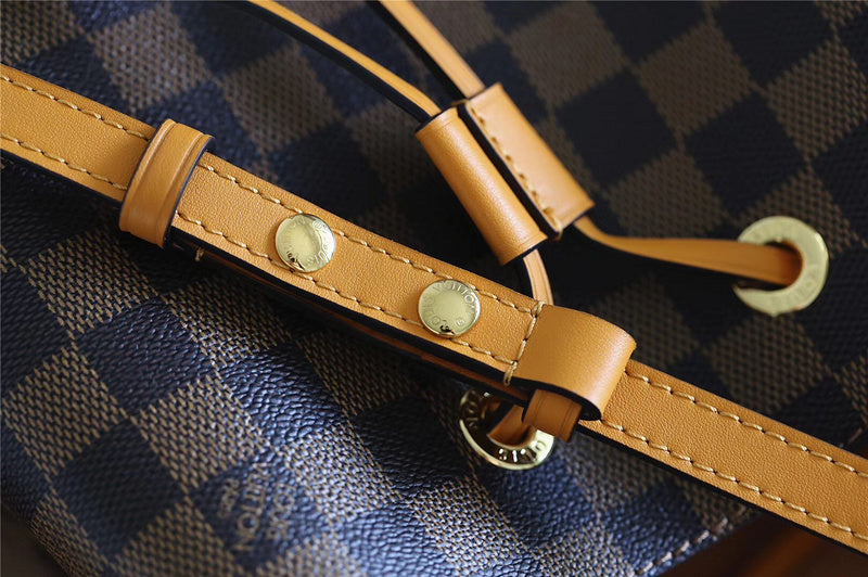 Fan Fashion Lu-Vi bags - 8577