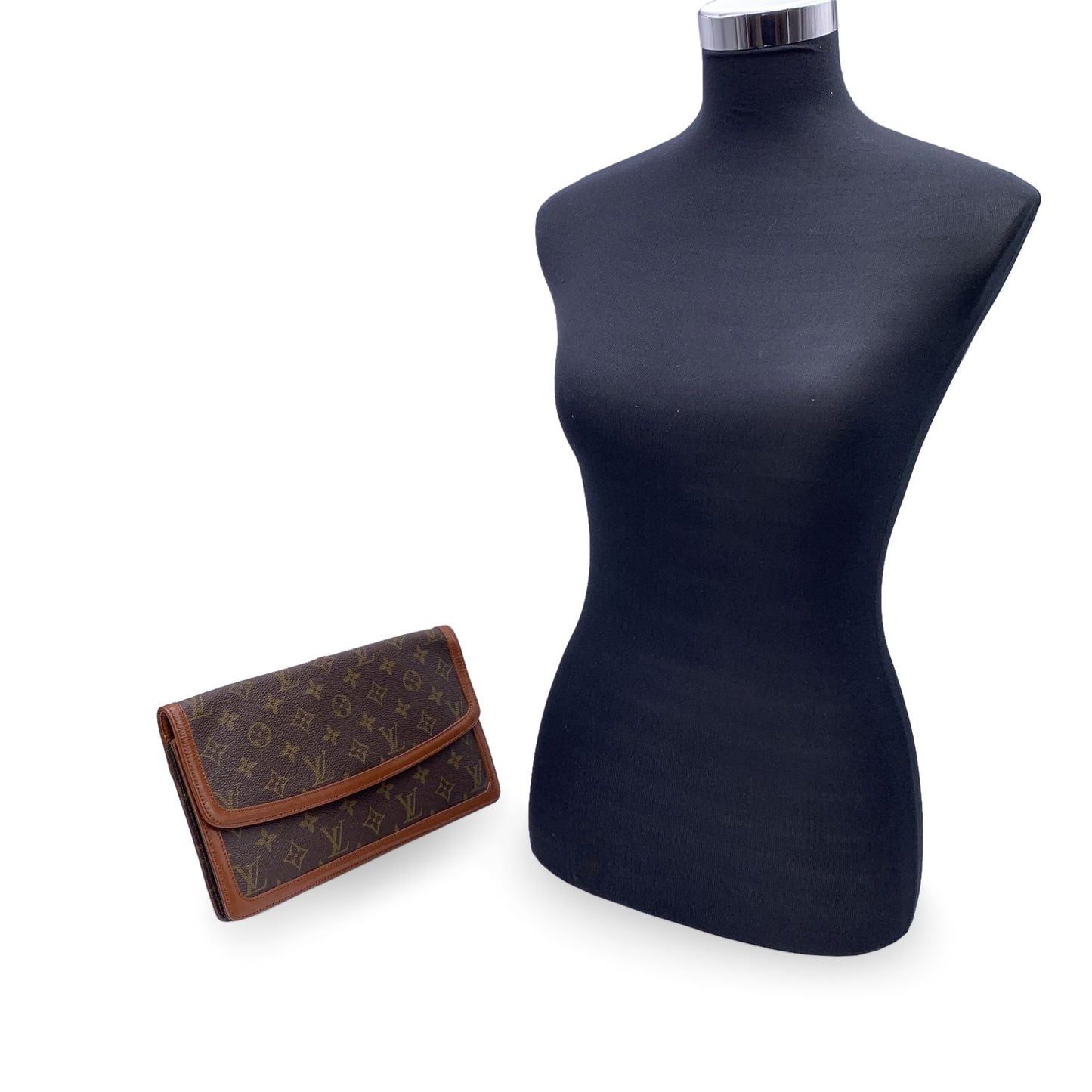LOUIS VUITTON   Monogram Canvas Pochette Dame Clutch Bag