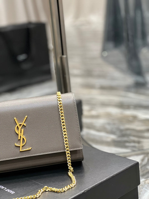 Amelia - YSL Bag - 1947