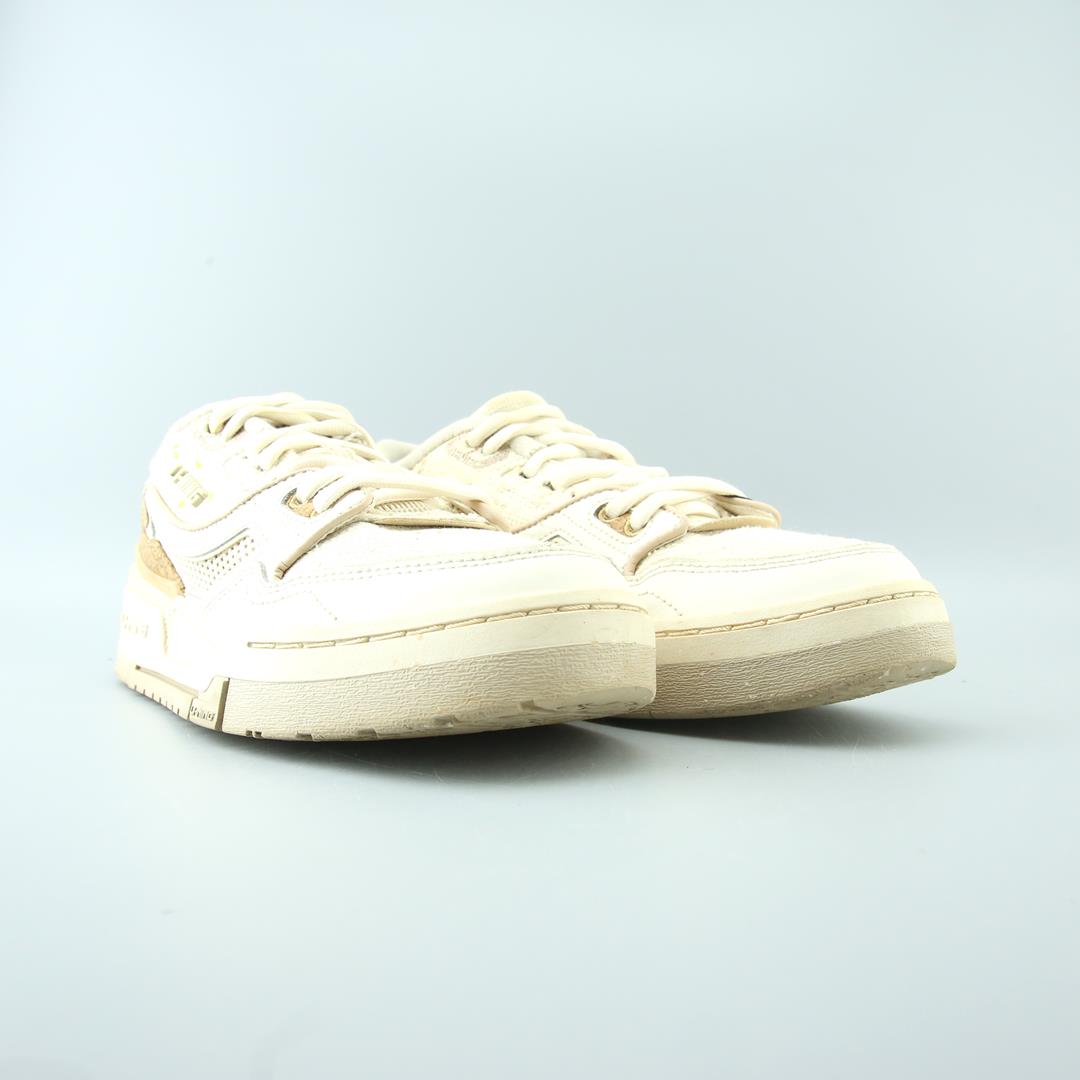 LI-NING .