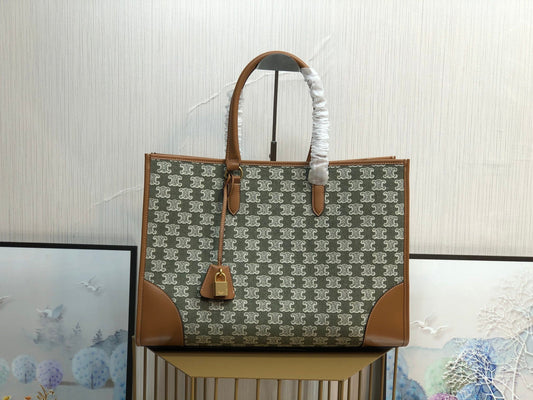 CE Horizontal Cabas In Textile With Triomphe Embroidery Khaki For Women 17in/43Amelia197002CS8.15KH