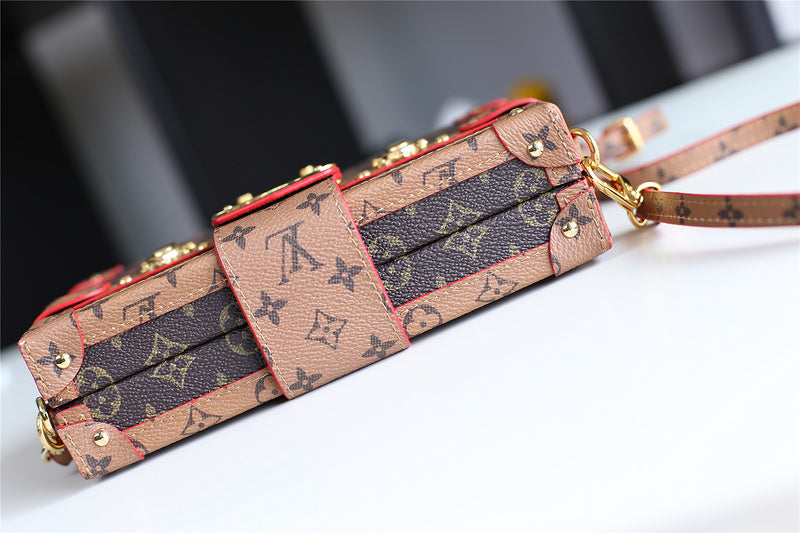Fan Fashion Lu-Vi bags - 8220
