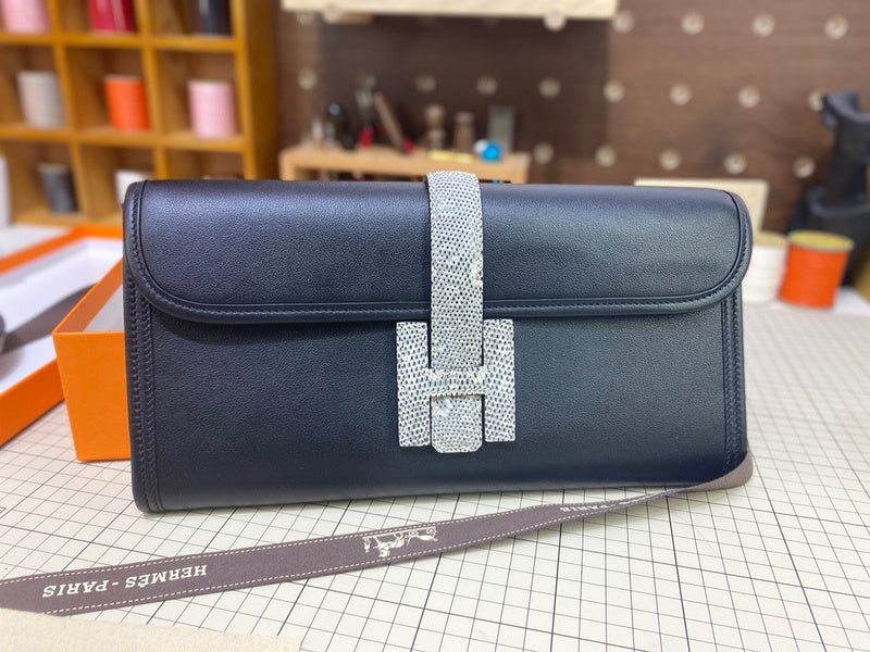 Amelia - HMS Bags - 1738