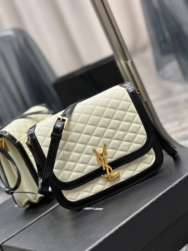 Amelia - YSL Bag - 1839