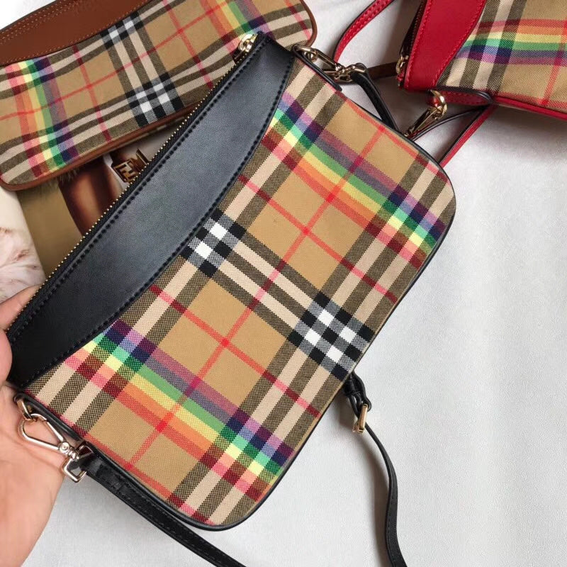 Burberry Bags - Bagsattire   331
