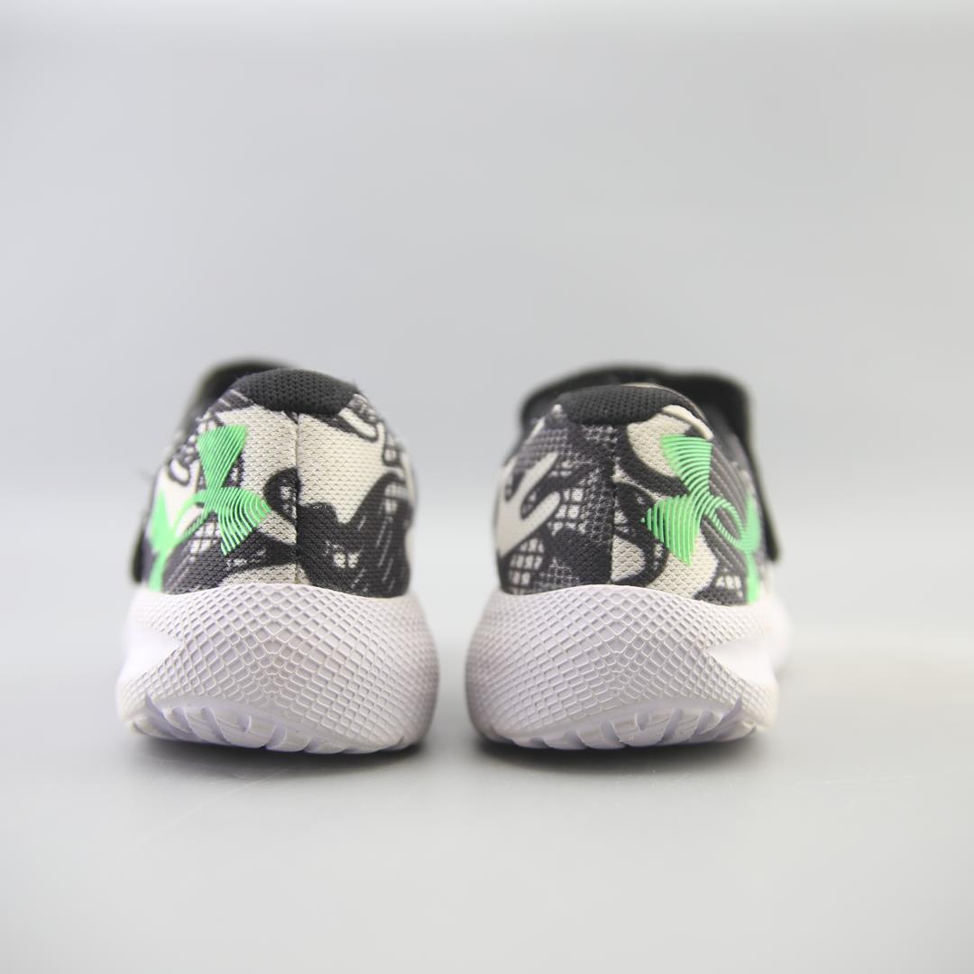 UNDER ARMOUR  PURSUIT 2