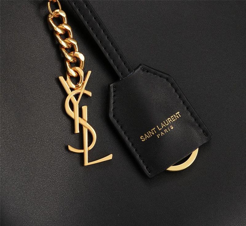 Amelia - YSL Bag - 2833