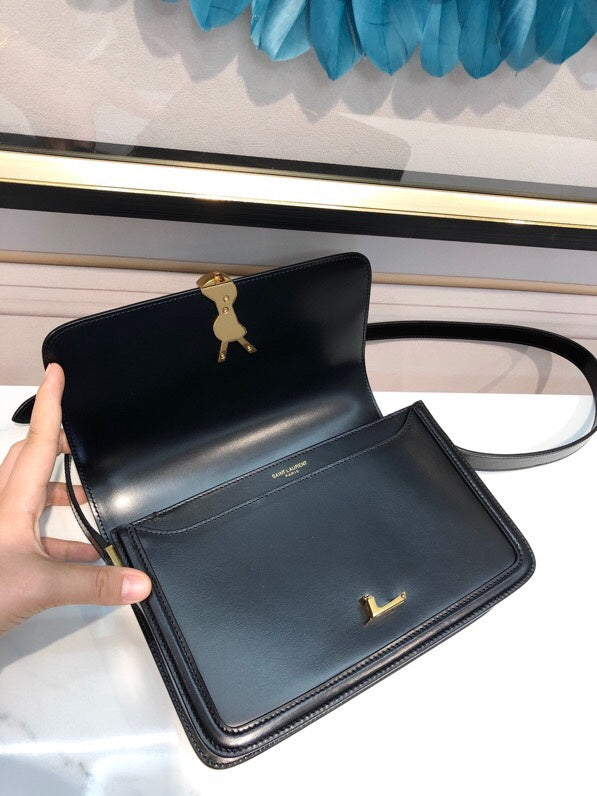 Amelia - YSL Bag - 3735