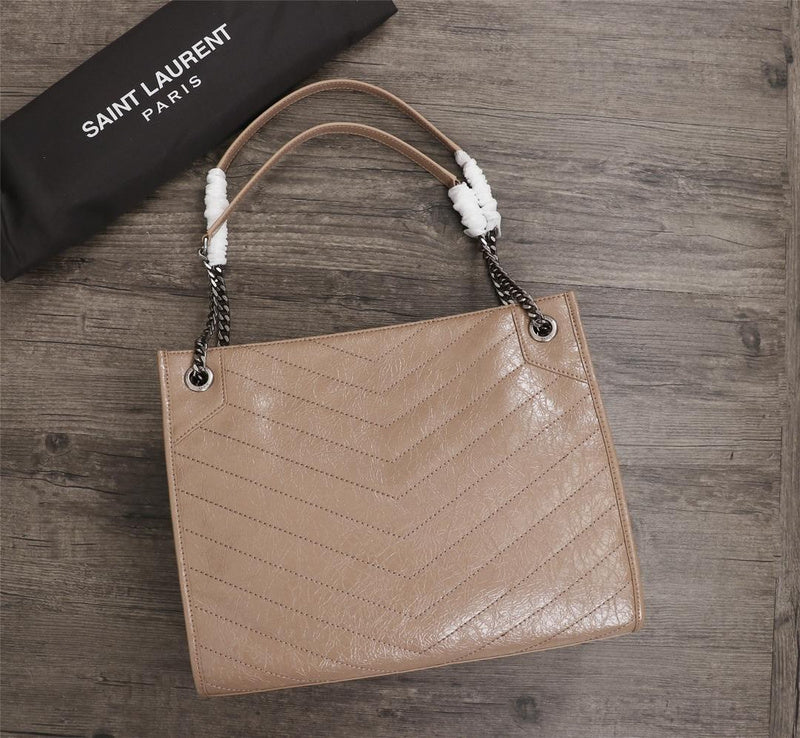 Amelia - YSL Bag - 2956