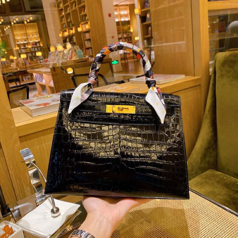 Amelia - HMS Bags - 1609