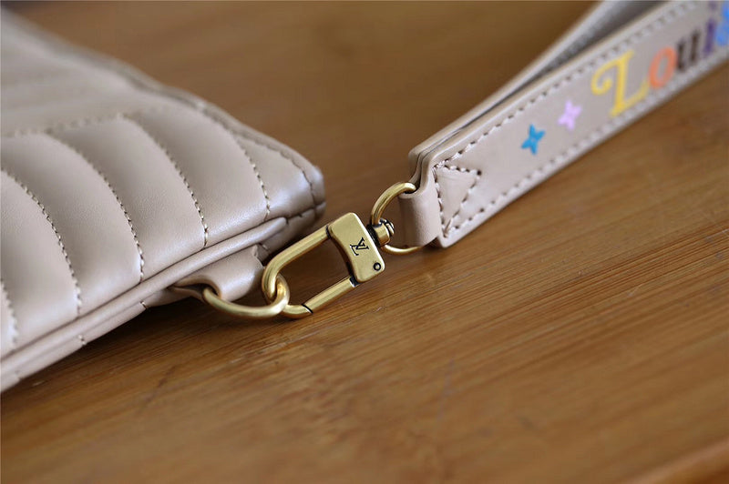 Fan Fashion Lu-Vi bags - 9348