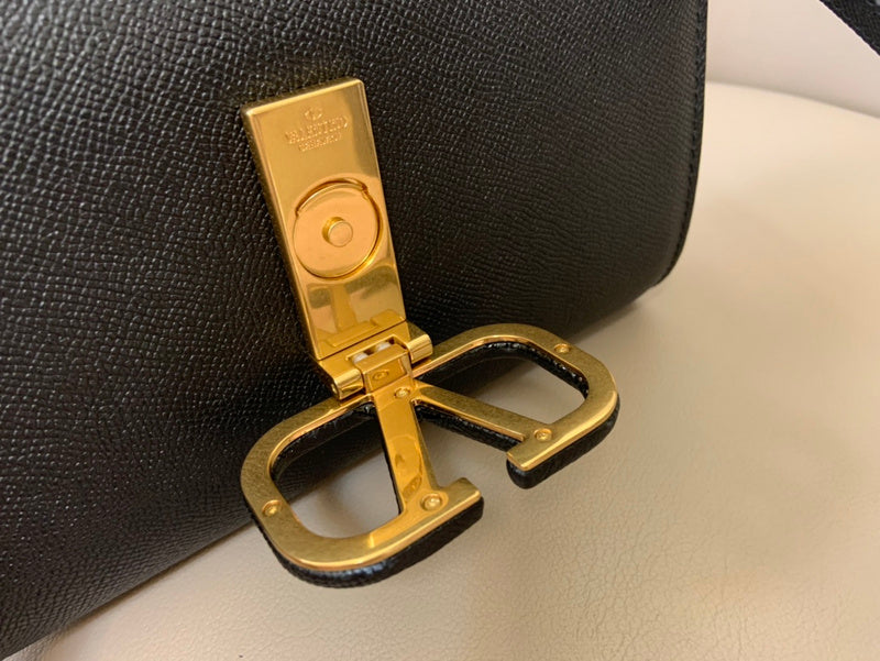 VAL LUXURY BAGS - FOR FASHION LOVERS  AFFORDABLE LUXURY BAGS- 770