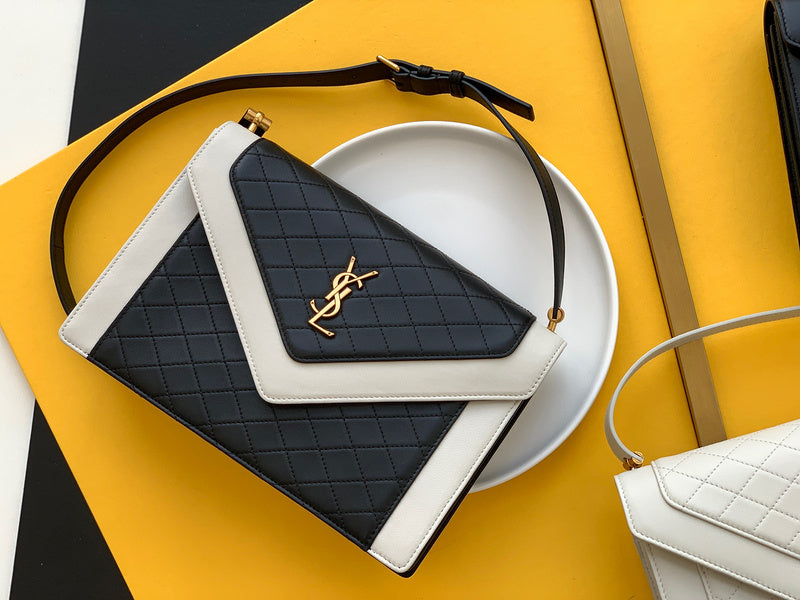 Amelia - YSL Bag - 4172