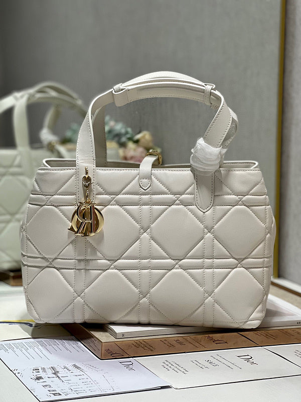 Amelia- DYOR FASHION BAGS - 1589