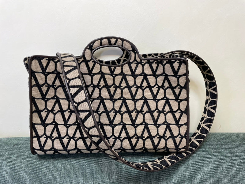 Amelia's Bag Gallery - VEL Bags - 896