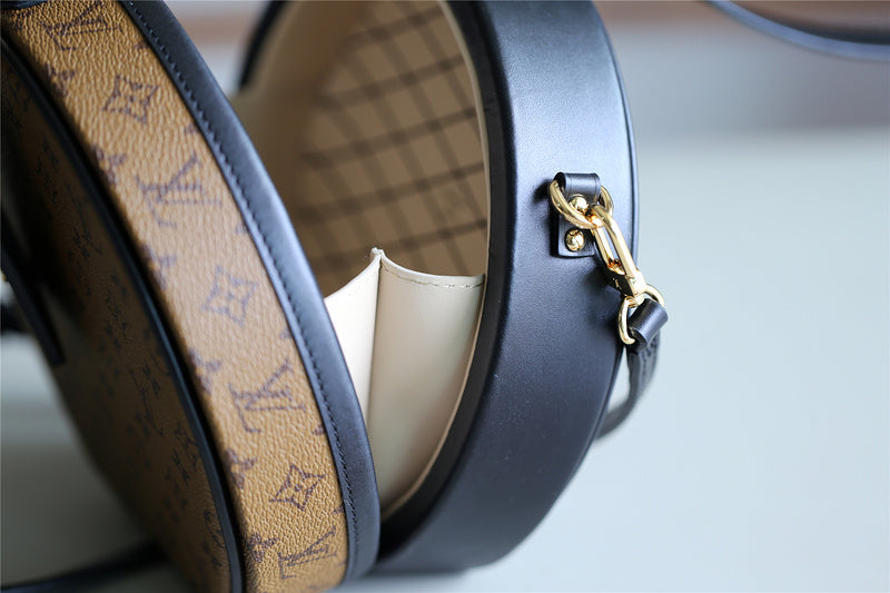 Fan Fashion Lu-Vi bags - 8320