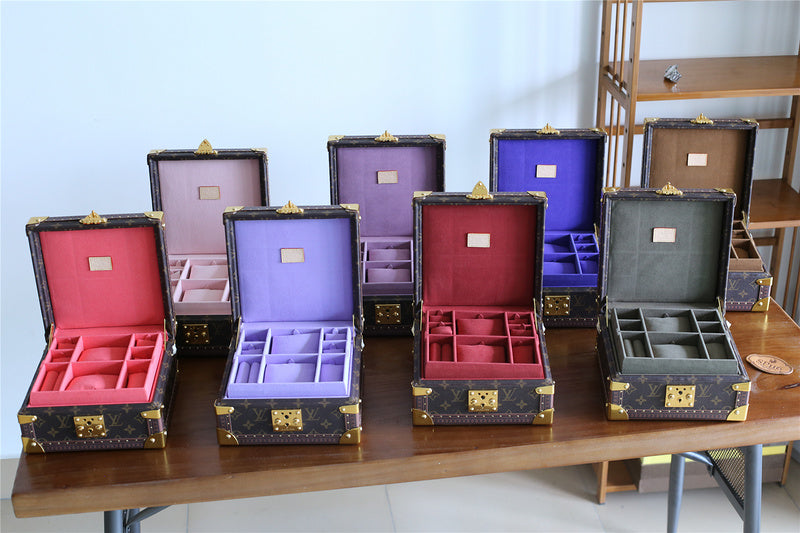 Fan Fashion Lu-Vi bags - 9548