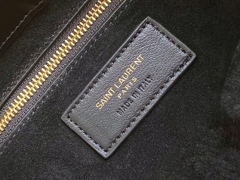 Amelia - YSL Bag - 4125