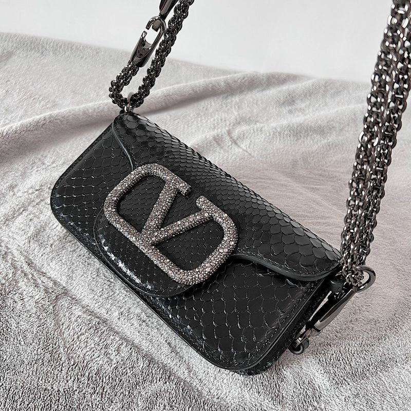 VAL LUXURY BAGS - FOR FASHION LOVERS  AFFORDABLE LUXURY BAGS- 999