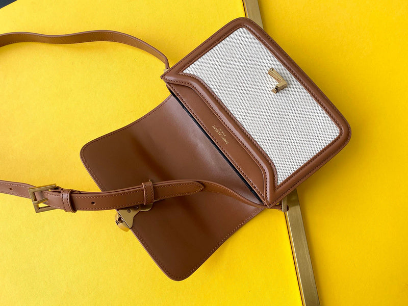 Amelia - YSL Bag - 4185